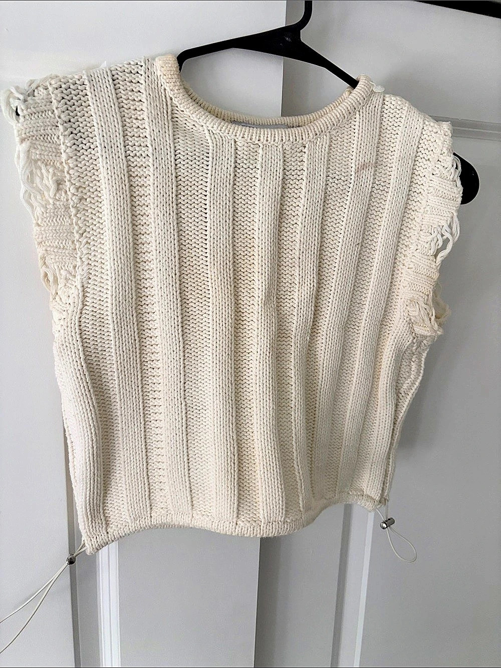 Zara Knit Sleeveless Sweater Size Medium